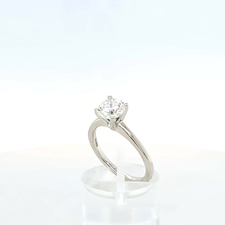 Finished ring made for an Oscar & Olivia customer, video 01