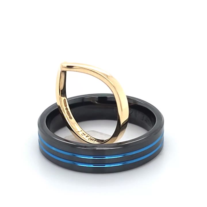 Finished ring made for an Oscar & Olivia customer, video 09