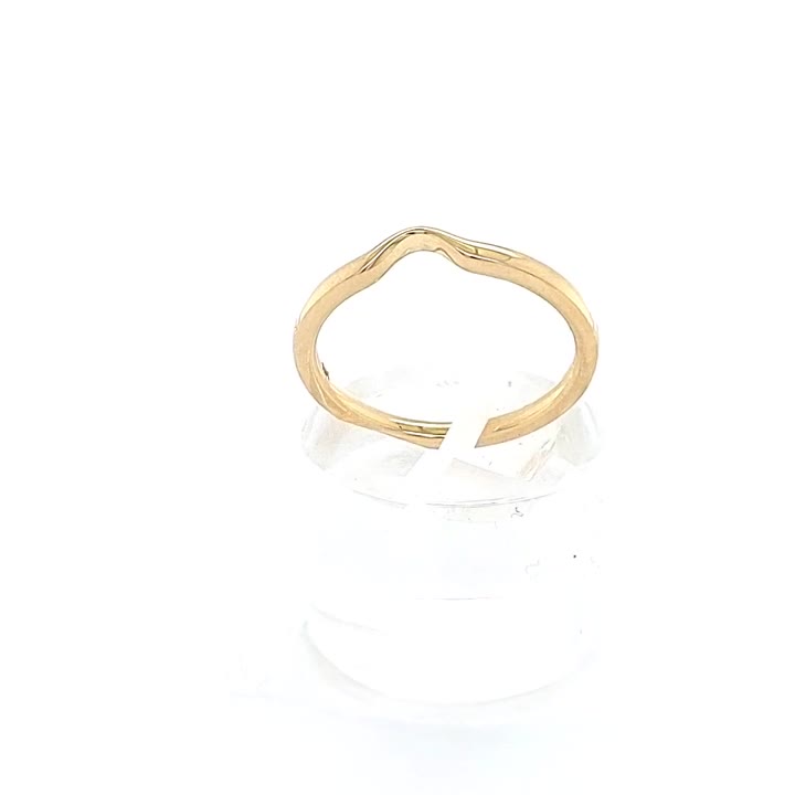 Finished ring made for an Oscar & Olivia customer, video 14