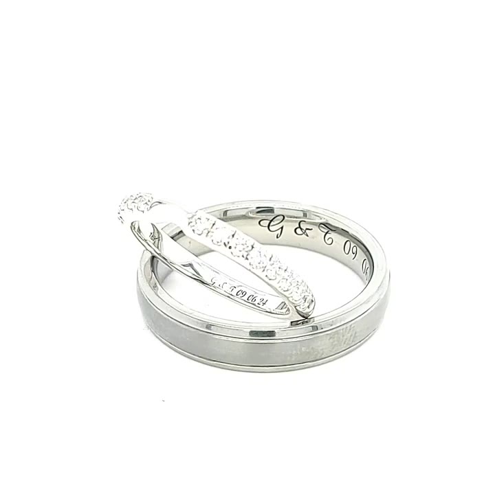 Finished ring made for an Oscar & Olivia customer, video 21